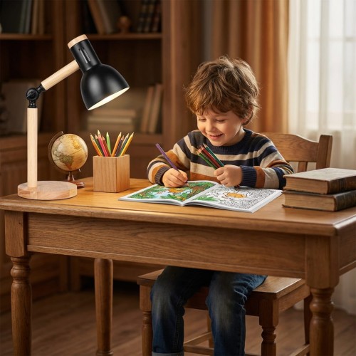 Klasyczne biureczko z chłopcem.jpg