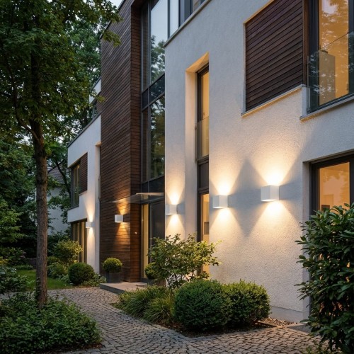 Szeroki kąt światła z białą lampą.jpg