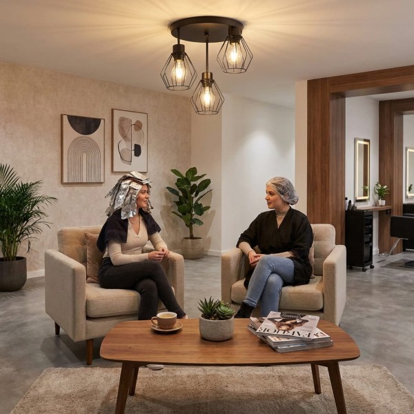 Poczekalnia fryzjerska pod lampą.jpg